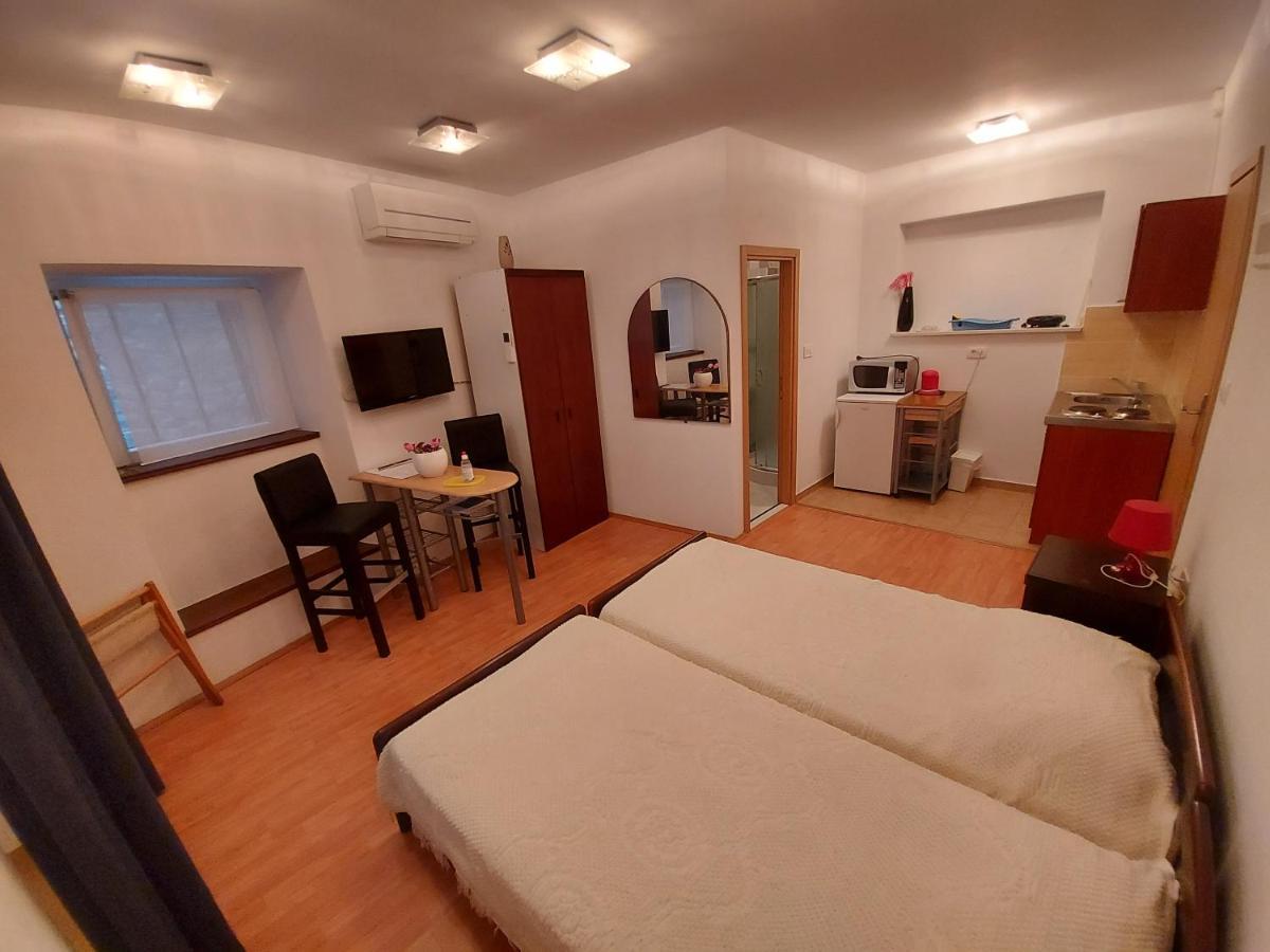 Guesthouse Boris Labin  Kültér fotó